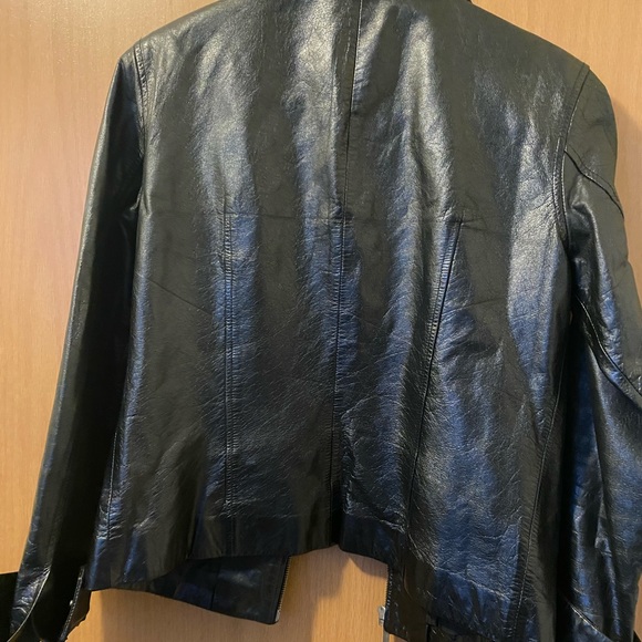 Leather jacket - Picture 4 of 5